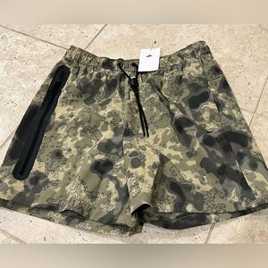 Nike Tech Men's Dri-FIT Woven Camo Shorts Medium M NEW NWT $95